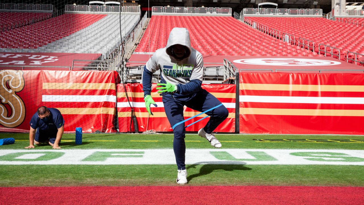 DK Metcalf showed up to the stadium today in a Steve Largent jersey! :  r/Seahawks