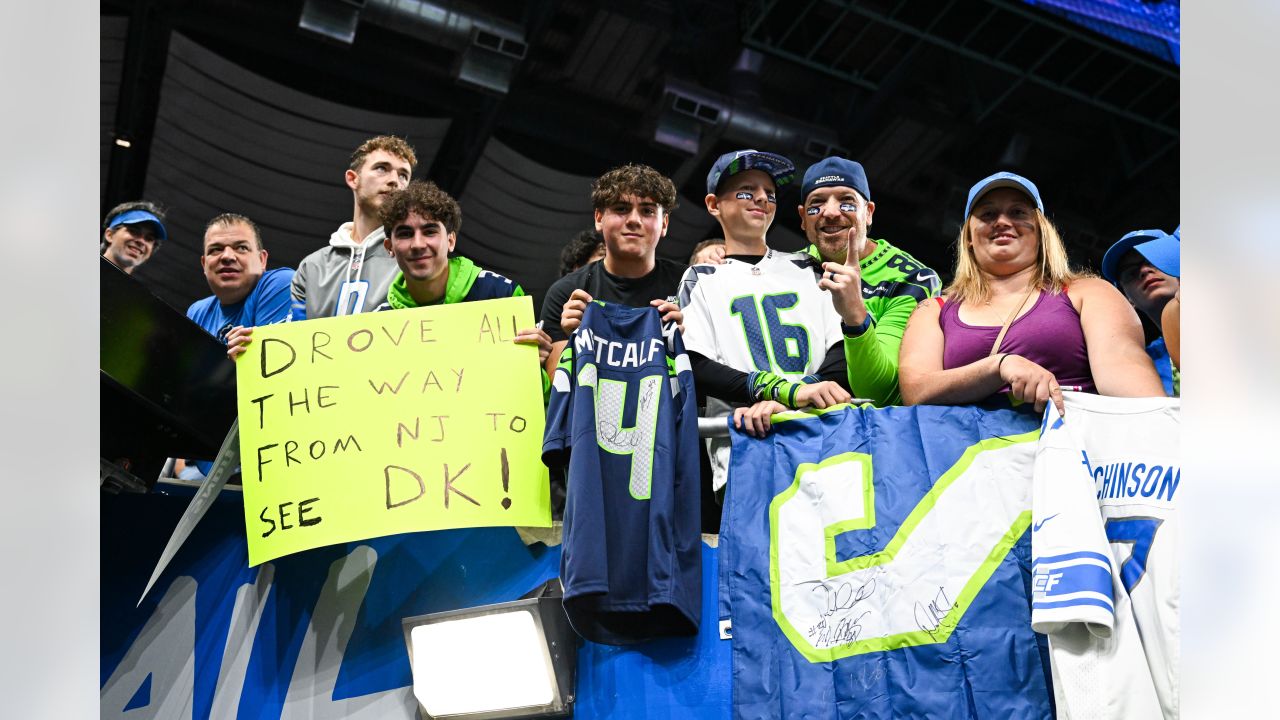 Detroit Lions on X: The Detroit Lions would like to thank the Seattle  Seahawks and their fanbase for donating nearly $20,000 to the Detroit Lions  Foundation in celebration of our win over