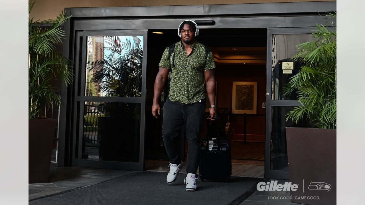 PHOTOS: Seahawks Arrive At Caesars Superdome For Week 5 vs. Saints