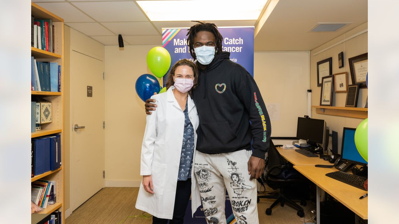 Wednesday Round-Up: Seahawks LB Jordyn Brooks Partners with Campbell's Soup  To Give Back In Seattle