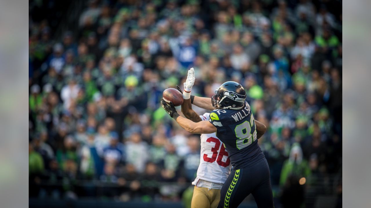 Seattle Seahawks tight end Luke Willson makes a catch for a