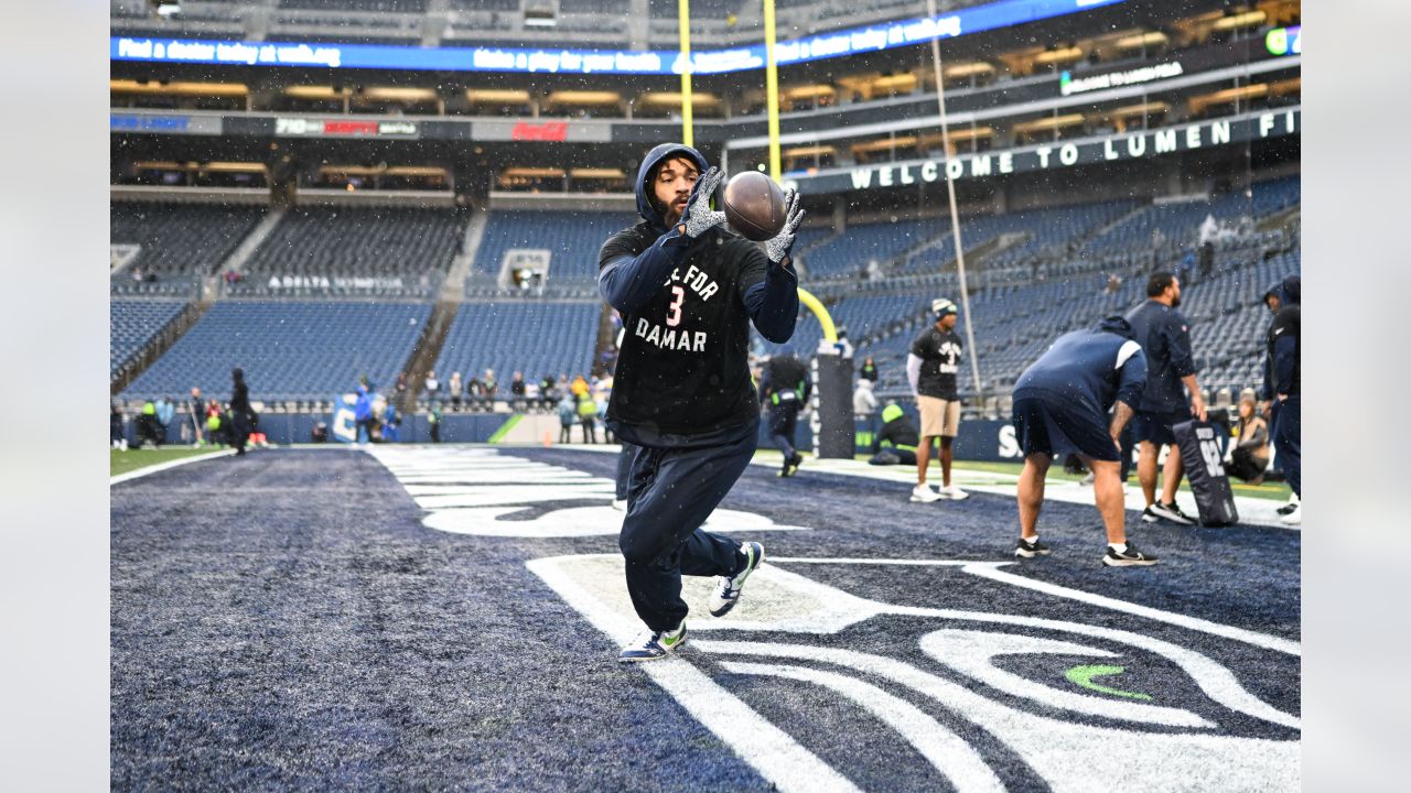 Seahawks Honor Damar Hamlin Pregame