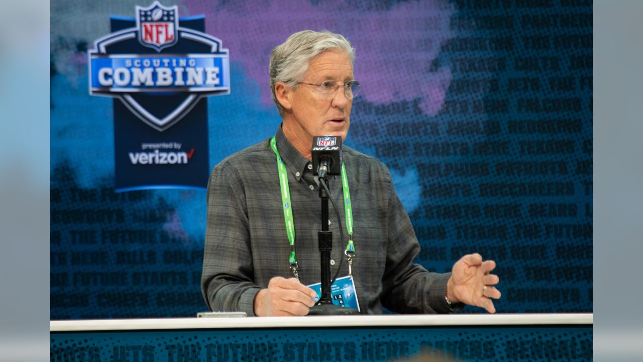 Seahawks radio play-by-play announcer Steve Raible shares insight