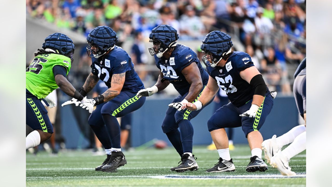 Chicago Bears kicker Cairo Santos (2) talks with Seattle Seahawks kicker  Jason Myers (5) before an NFL football game, Thursday, Aug. 18, 2022, in  Seattle. (AP Photo/Caean Couto Stock Photo - Alamy