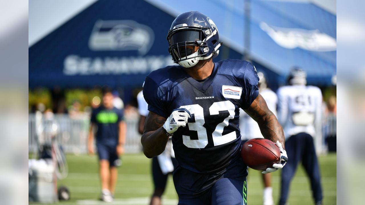 2 Seahawks players changed to jersey numbers that aren't available for  their position – Football Zebras