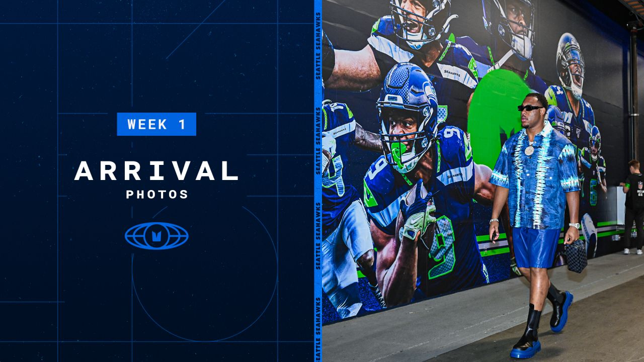 Tyler Lockett injury: Seahawks leaves Week 1 game vs. Rams - DraftKings  Network