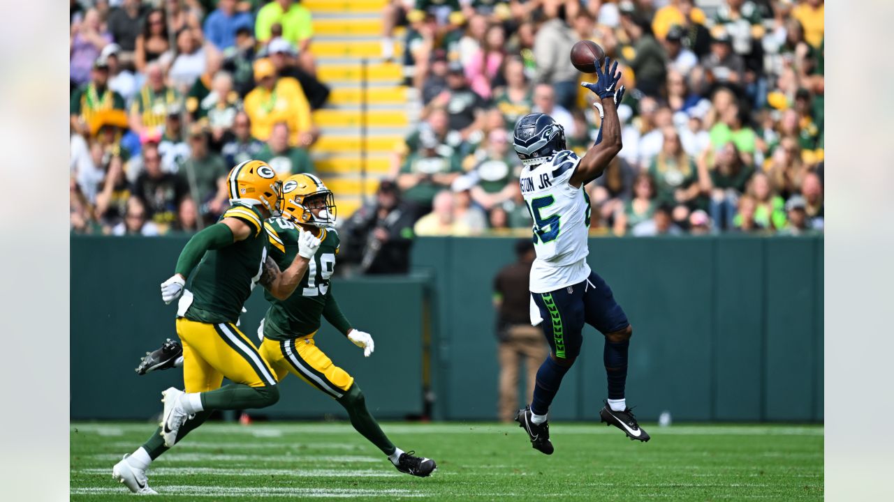 Seahawks come up short against Packers, but Pete Carroll looks to the  future