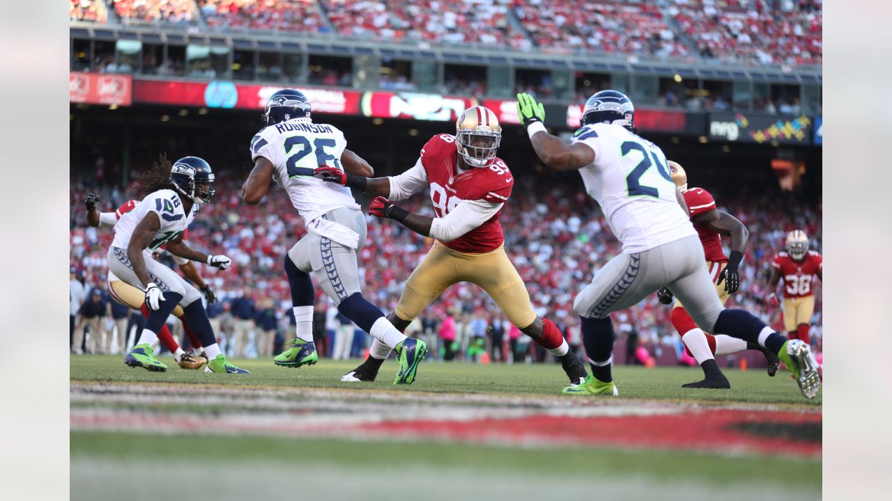 Seahawks Sign DE Aldon Smith