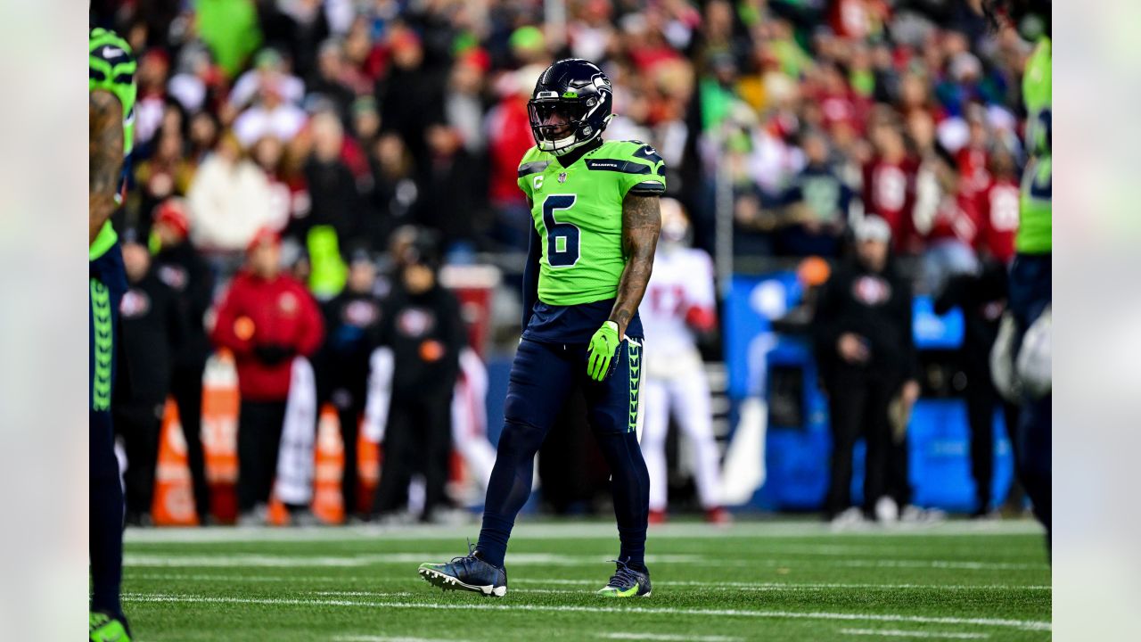 Lockett breaks bone in hand as Seahawks battered by Niners - The