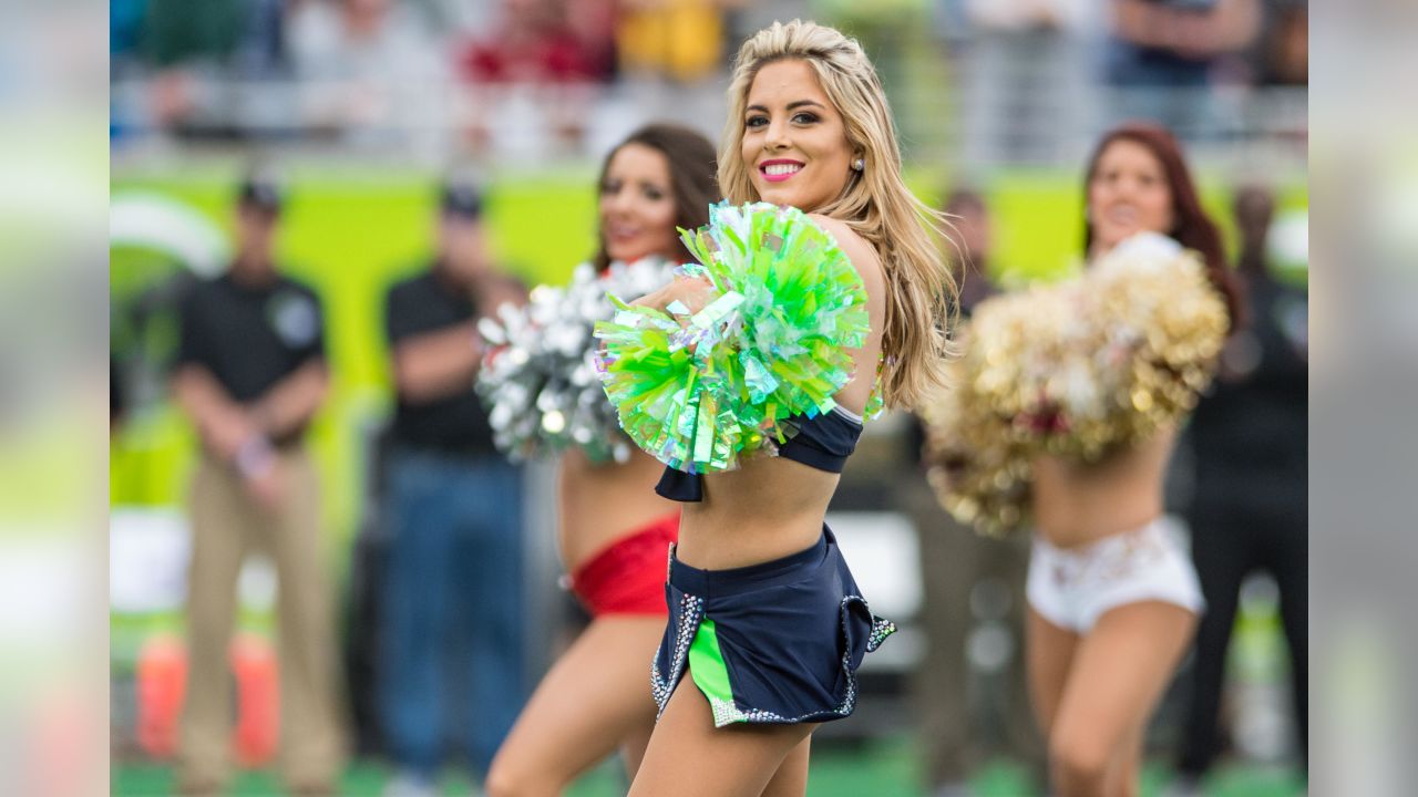 Sea Gals Photos from Seattle Seahawks win over Buffalo Bills – Page 3 – Pro  Dance Cheer