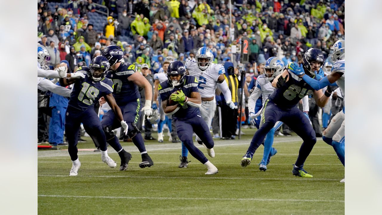 Seahawk Offense Throttles Lions, 51-29