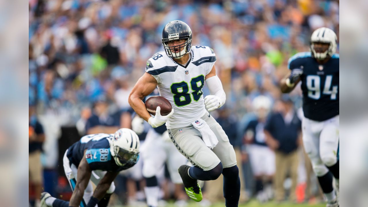 Jimmy Graham will wear jersey No. 88 with Seahawks