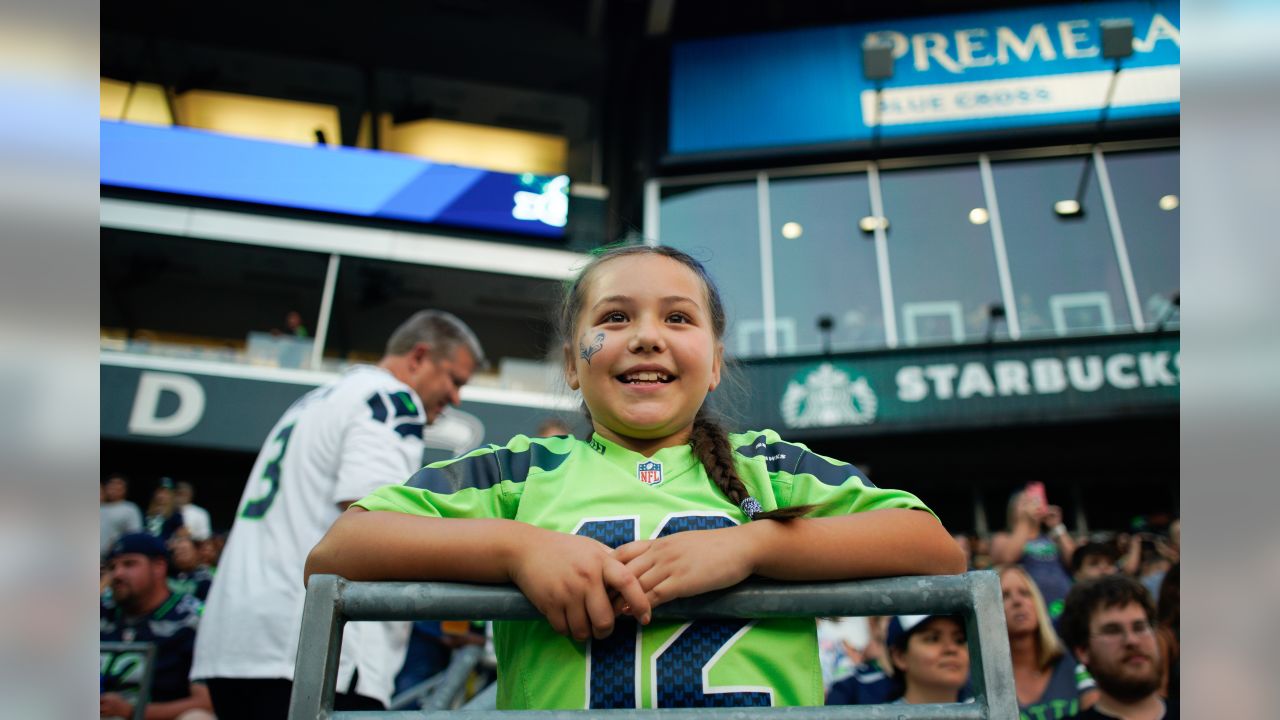 NFL: Seattle Seahawks confirm one-handed rookie Shaquem Griffin will start  week one game against Oakland Raiders, The Independent