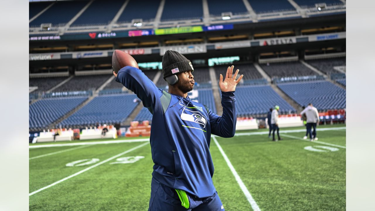 Best Photos From Seahawks-Cardinals Pregame Warmups