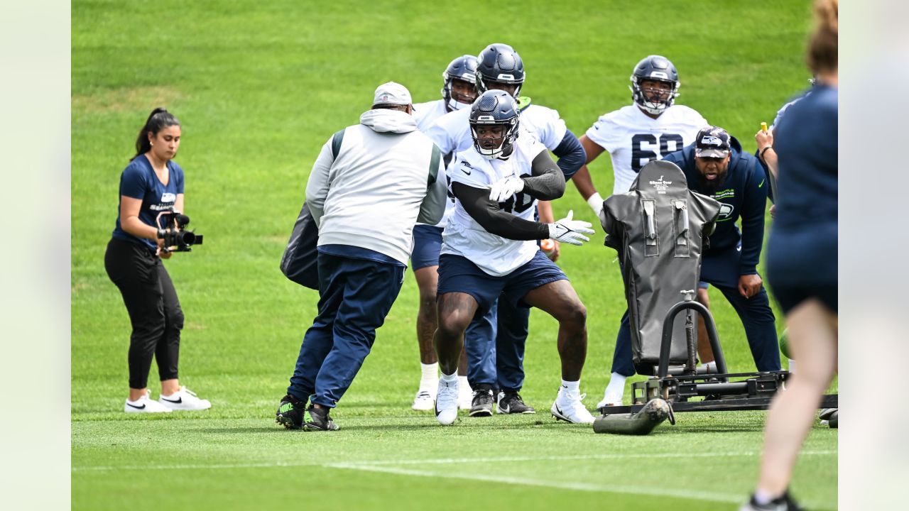 PHOTOS: Seahawks Gear Up For Day 2 Of Minicamp