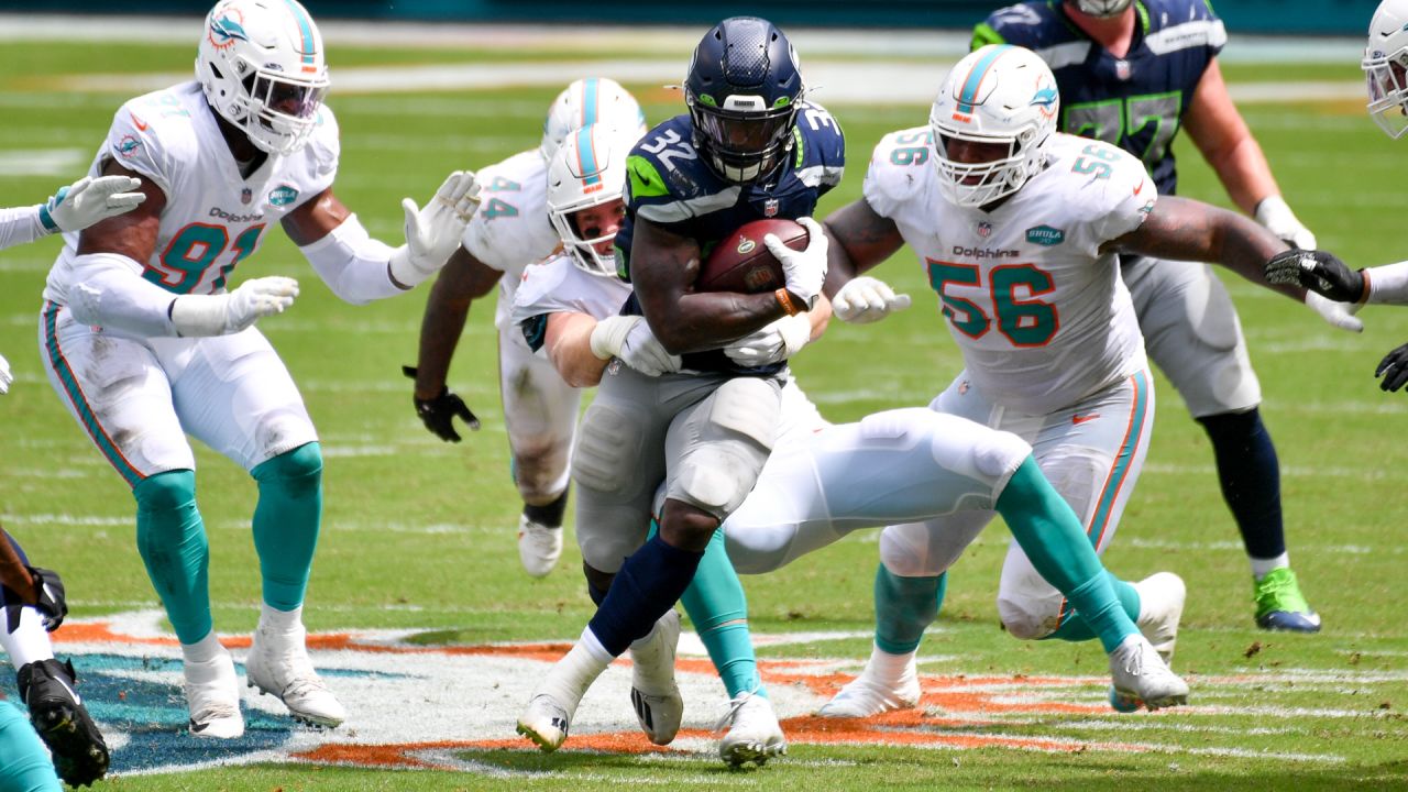 Seahawks RB Chris Carson Shows He's “A Stud Football Player” In Win Over  Dolphins