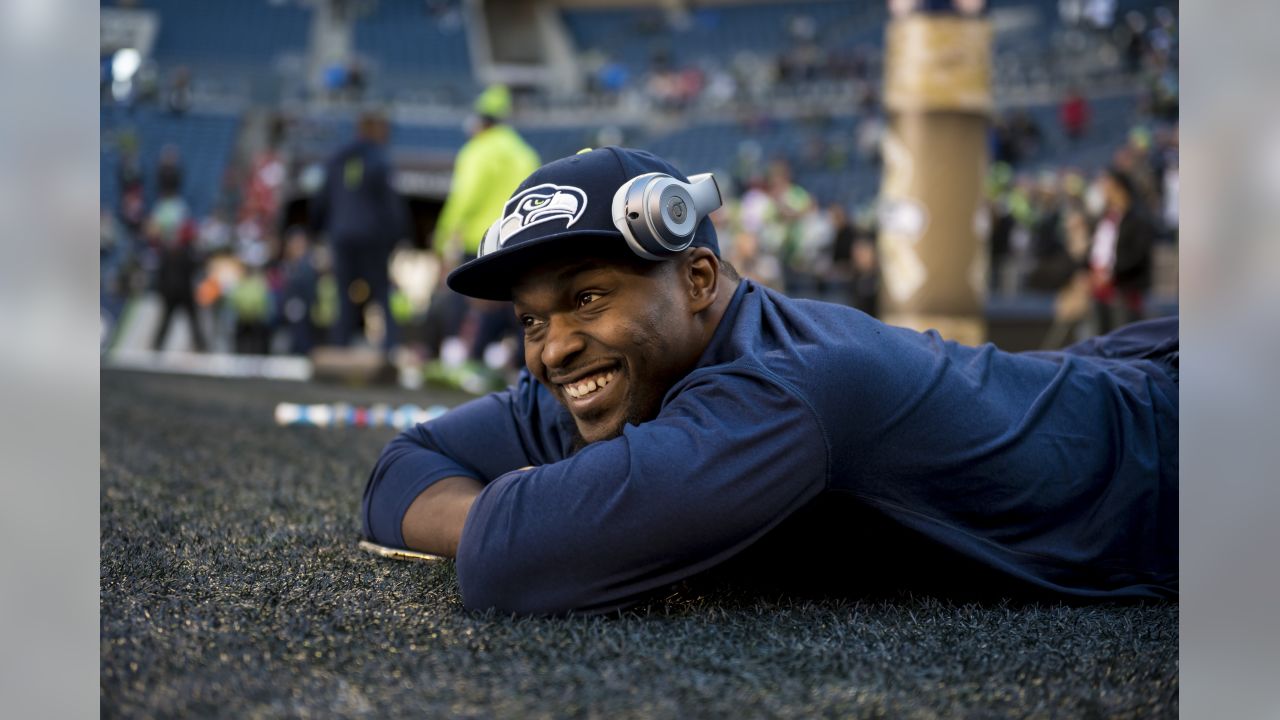 Cliff Avril chides fans for wanting change after '1 bad season in 10'