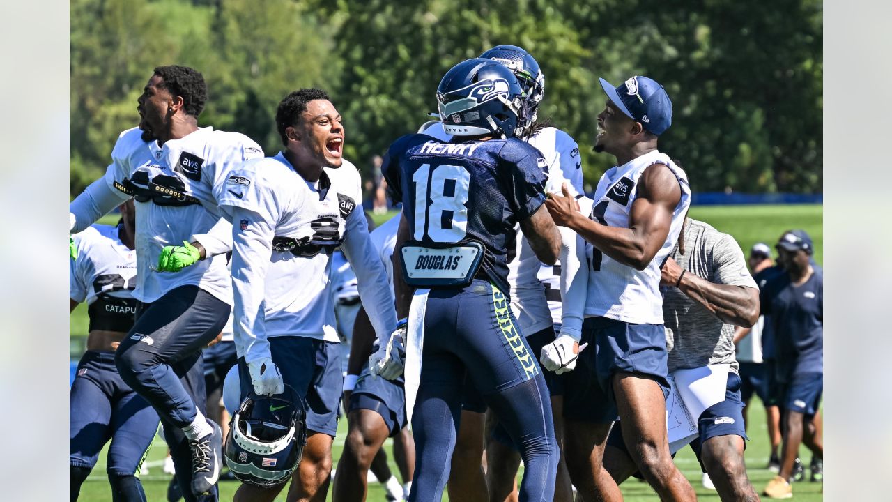 Seahawks' Jordyn Brooks back after 'amazing' recovery from ACL