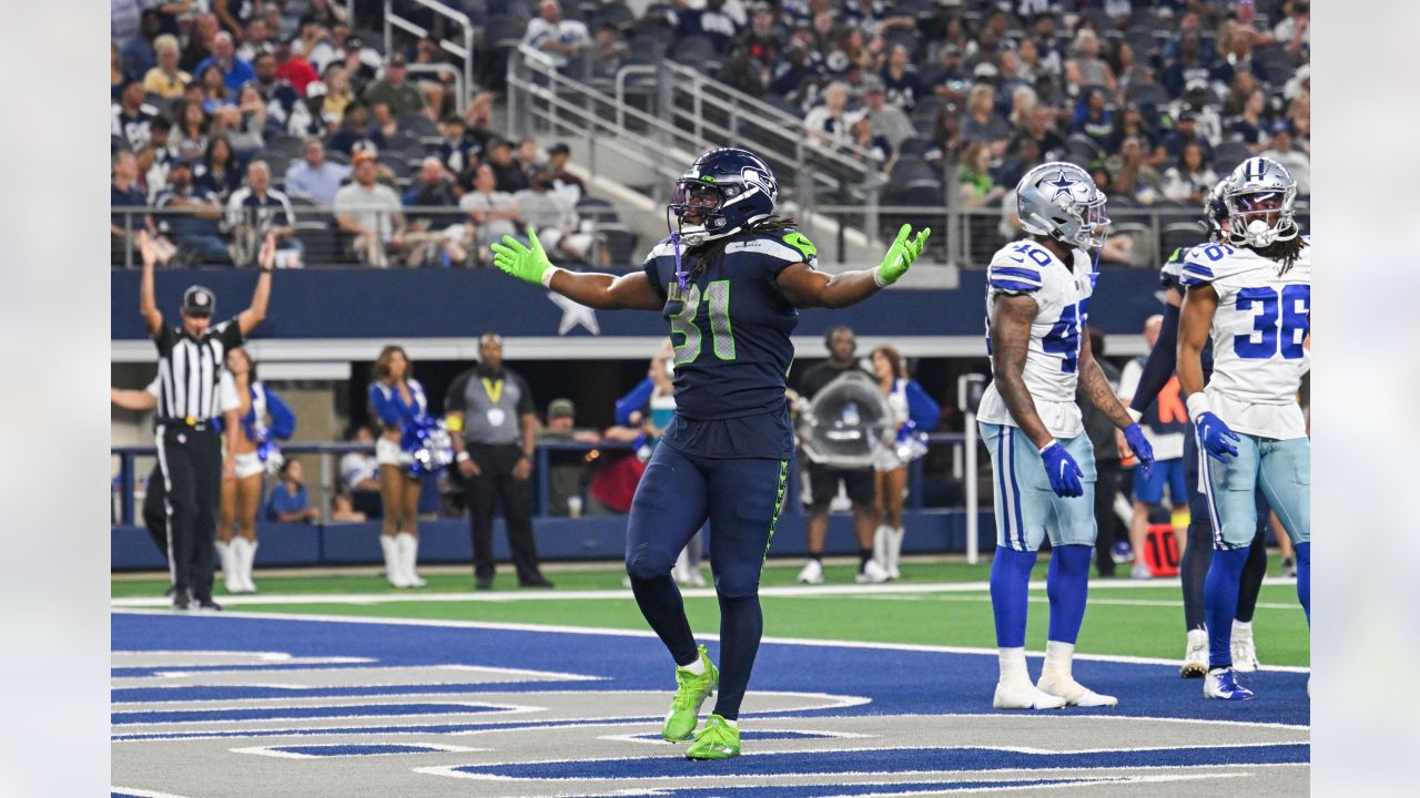 PHOTOS: Seahawks fall to Cowboys, 27-26, in preseason finale.