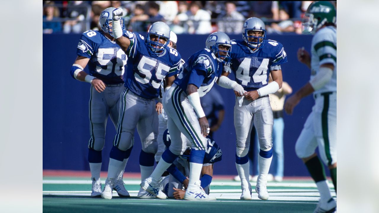 Seahawks Mailbag: Best Defensive Formations, Fastest Seahawk, Chuck Knox's  Throwback Hat & More