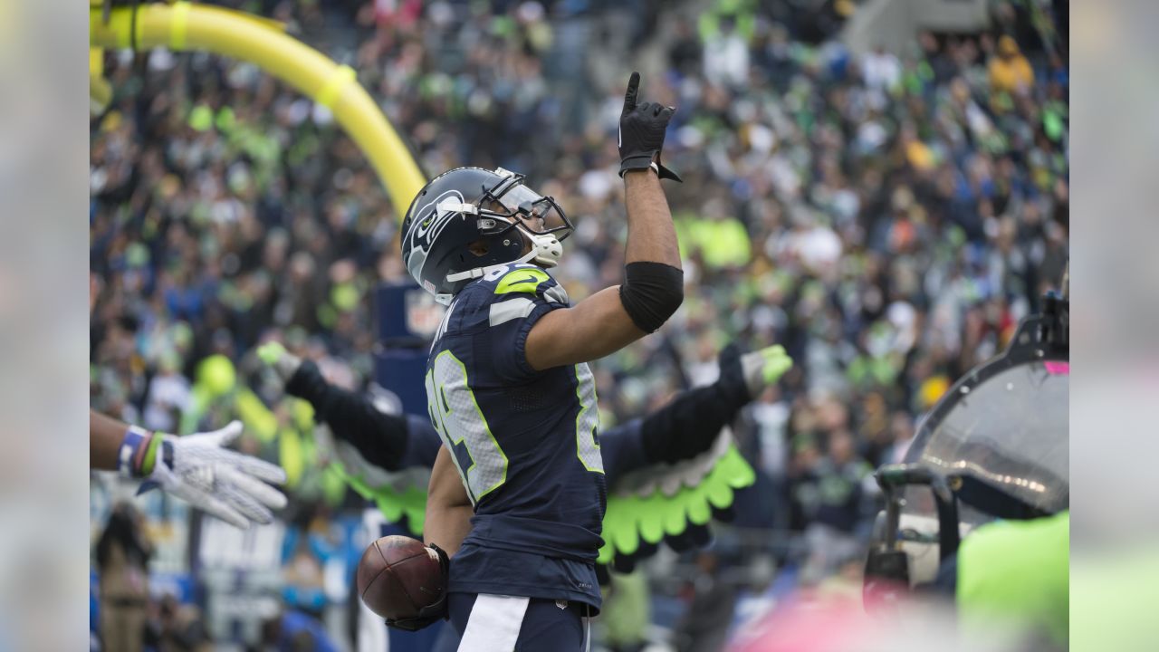 Doug Baldwin, Russell Wilson lead Seattle Seahawks over Cleveland