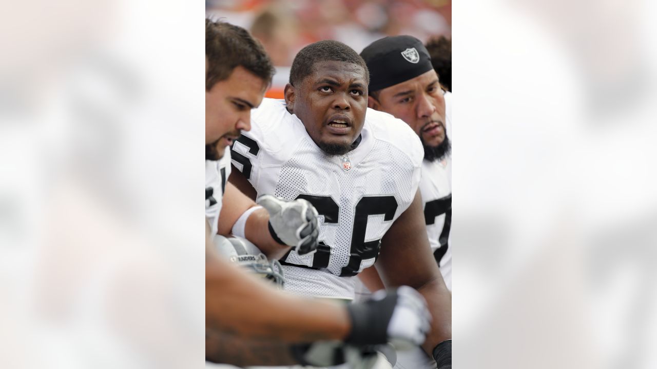 Seattle Seahawks guard Gabe Jackson (66) leaves the field at