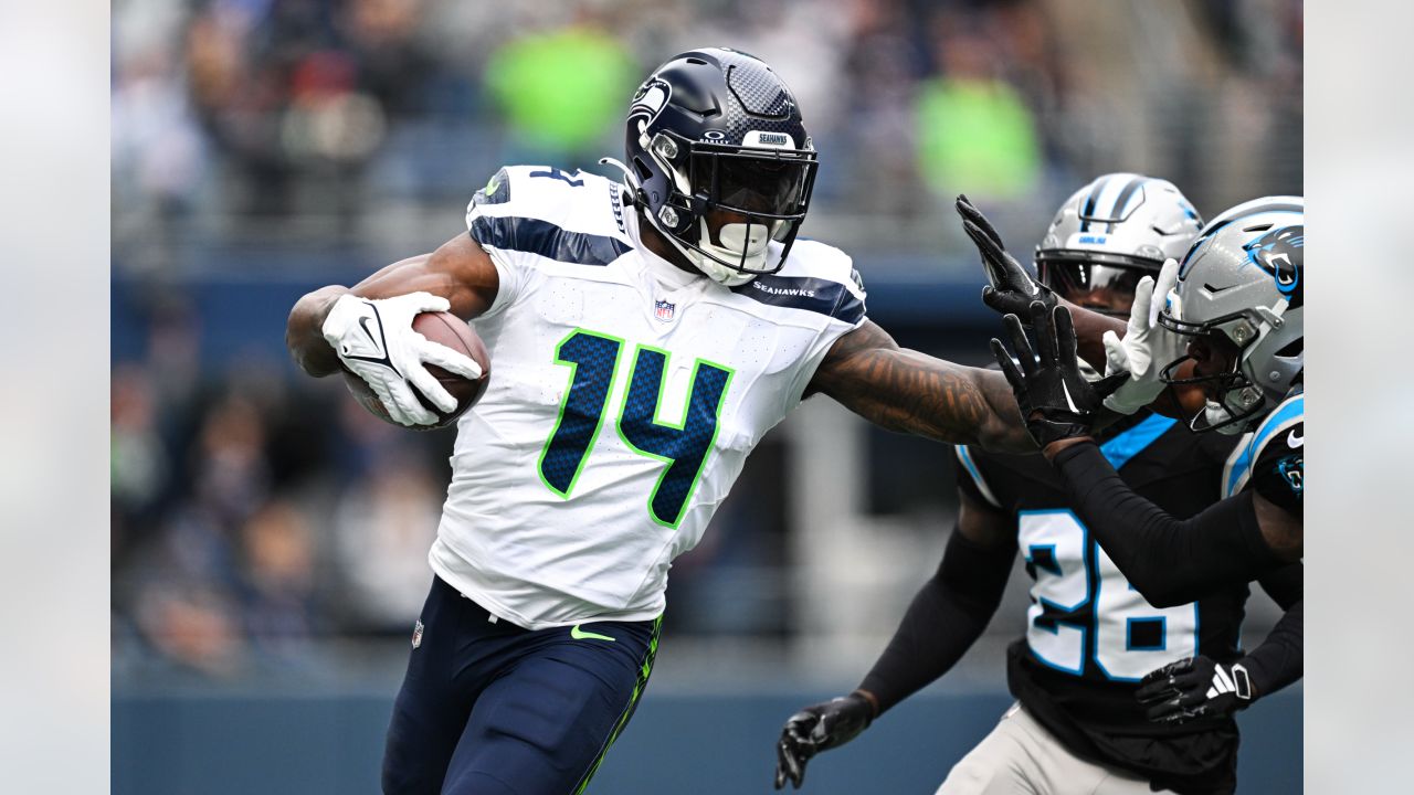 Panthers Build a Big First-Half Lead, Then Outlast the Seahawks