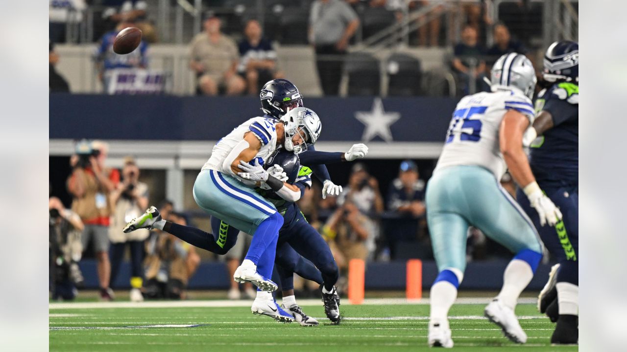 Cowboys-Seahawks reaction: 'Deuce Mania' brightens night otherwise