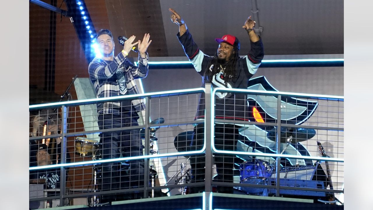 Kraken add Marshawn Lynch, Macklemore as minority owners