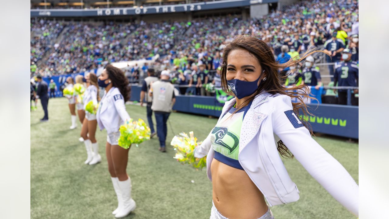 Spady: Equality means male Seahawks Dancers should show more skin 