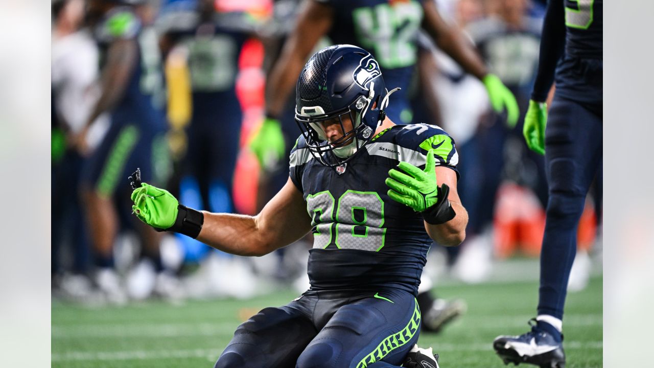 Seattle Seahawks linebacker Jon Rhattigan (59) runs down the field during  an NFL pre-season football game against the Minnesota Vikings, Thursday,  Aug. 10, 2023 in Seattle. (AP Photo/Ben VanHouten Stock Photo - Alamy