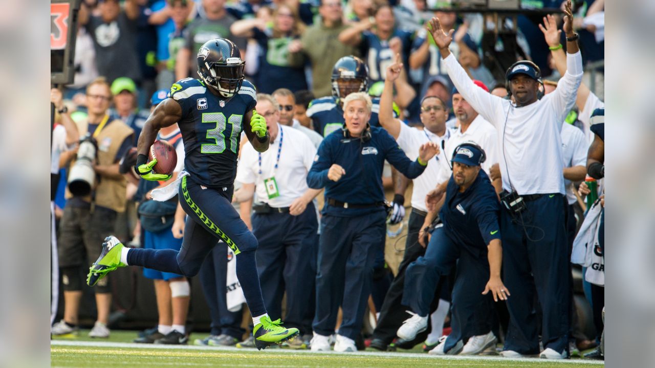 Seattle Seahawks strong safety Kam Chancellor makes a catch during NFL  football training camp, Monday, Aug. 7, 2017, in Renton, Wash. (AP  Photo/Ted S. Warren Stock Photo - Alamy