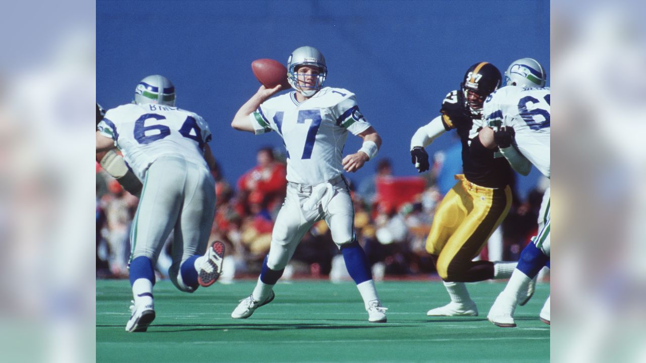 64 Seattle Qb Dave Krieg Stock Photos, High-Res Pictures, and Images -  Getty Images