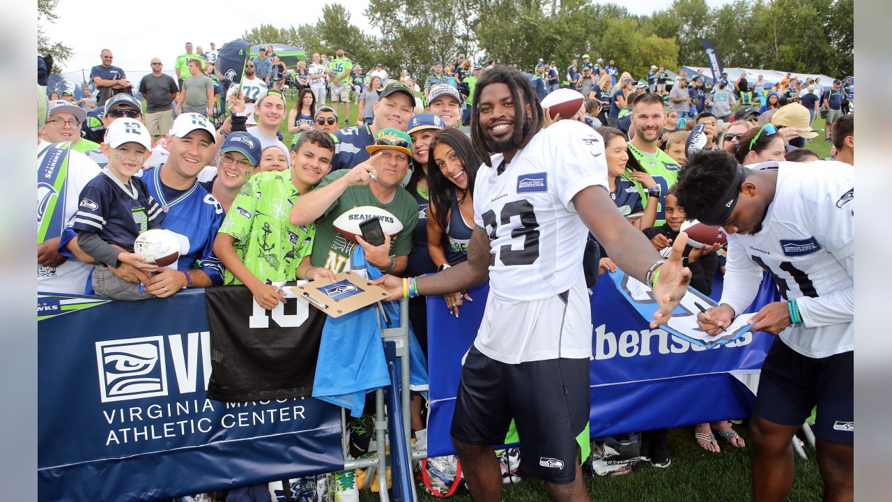 Seahawks training camp battle: Paxton Lynch versus Geno Smith