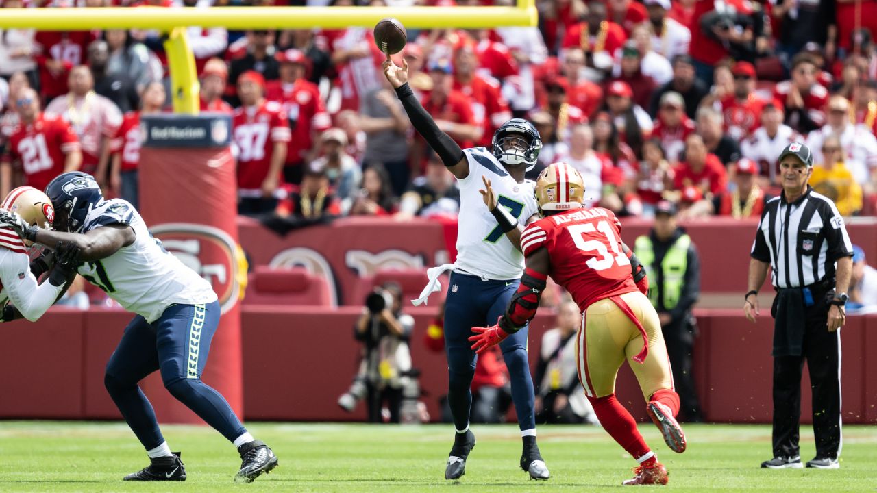 Tuesday Round-Up: Seahawks' Geno Smith Files Trademark for Week 1 Catch  Phrase