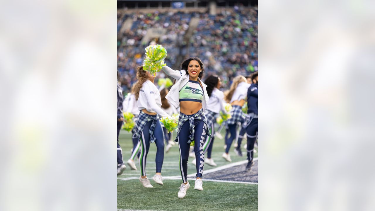 Seahawks Dancer Shayne on X: Game face for #TNF 