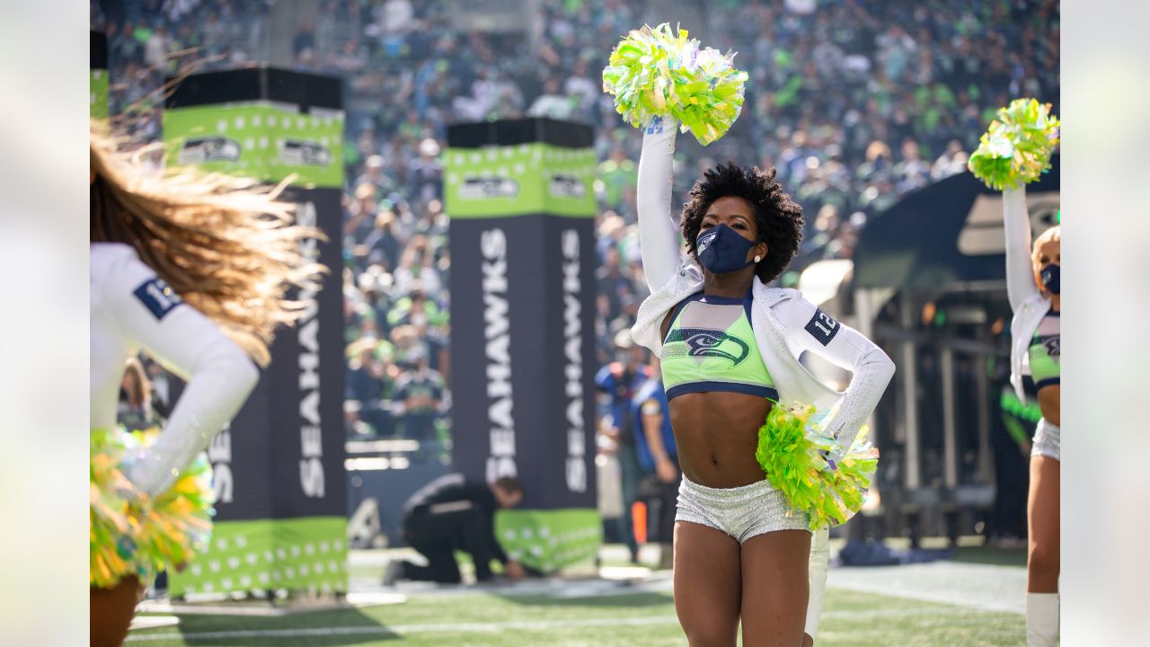 Spady: Equality means male Seahawks Dancers should show more skin 