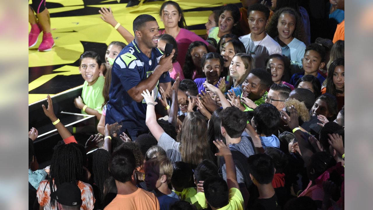 Kids' Choice Sports 2017: Russell Wilson Gets Slimed - (Video Clip)