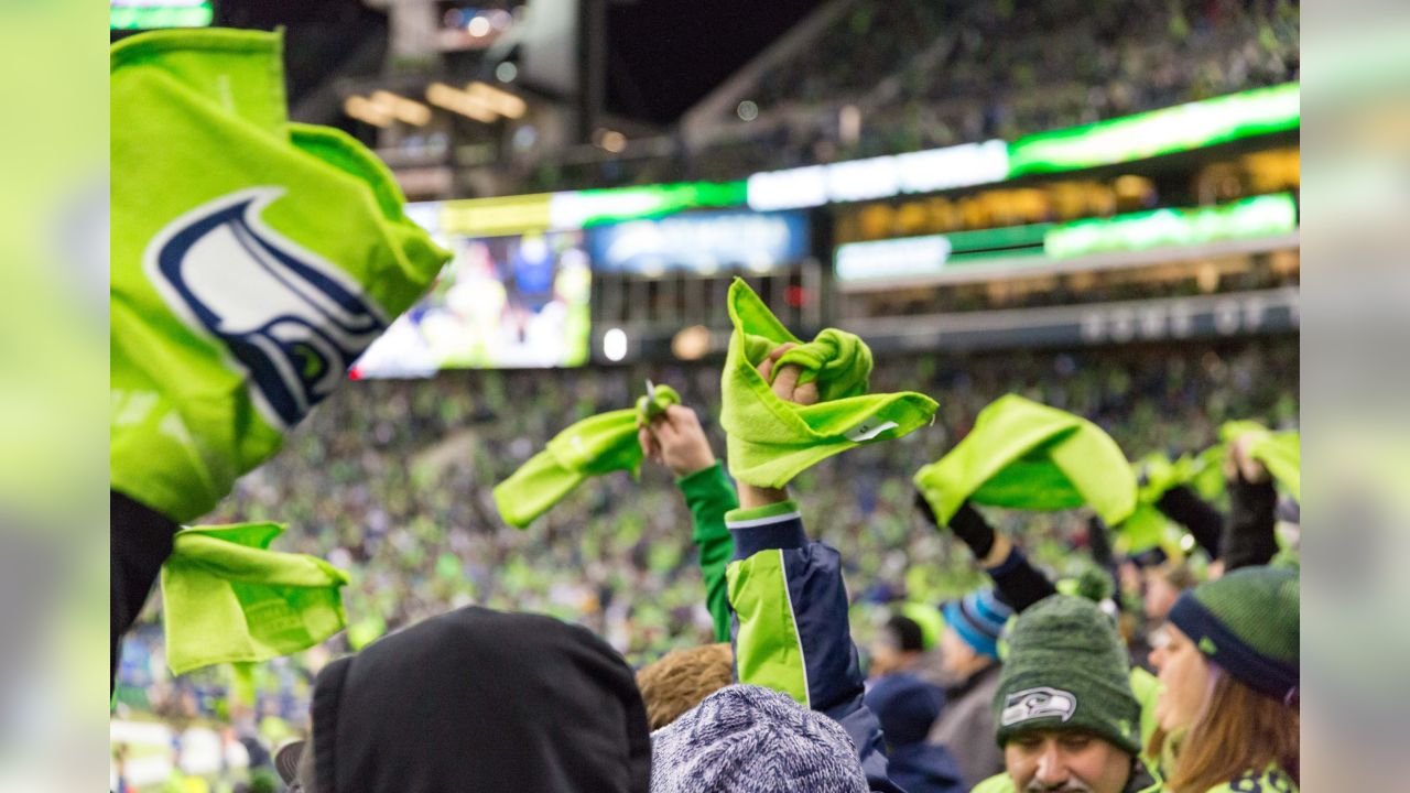 Photos: Seahawks, Sea Gals and fans go Action Green for Color Rush Game