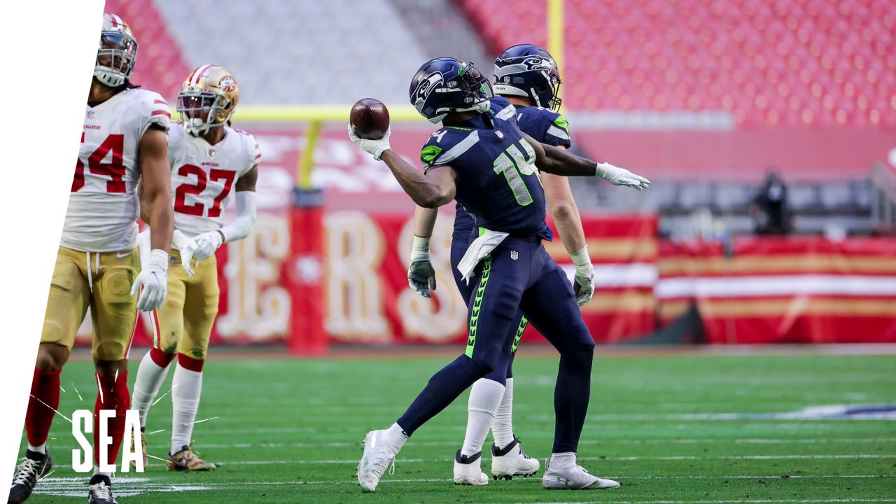 San Francisco 49ers at Seattle Seahawks Game Images (Week 17)