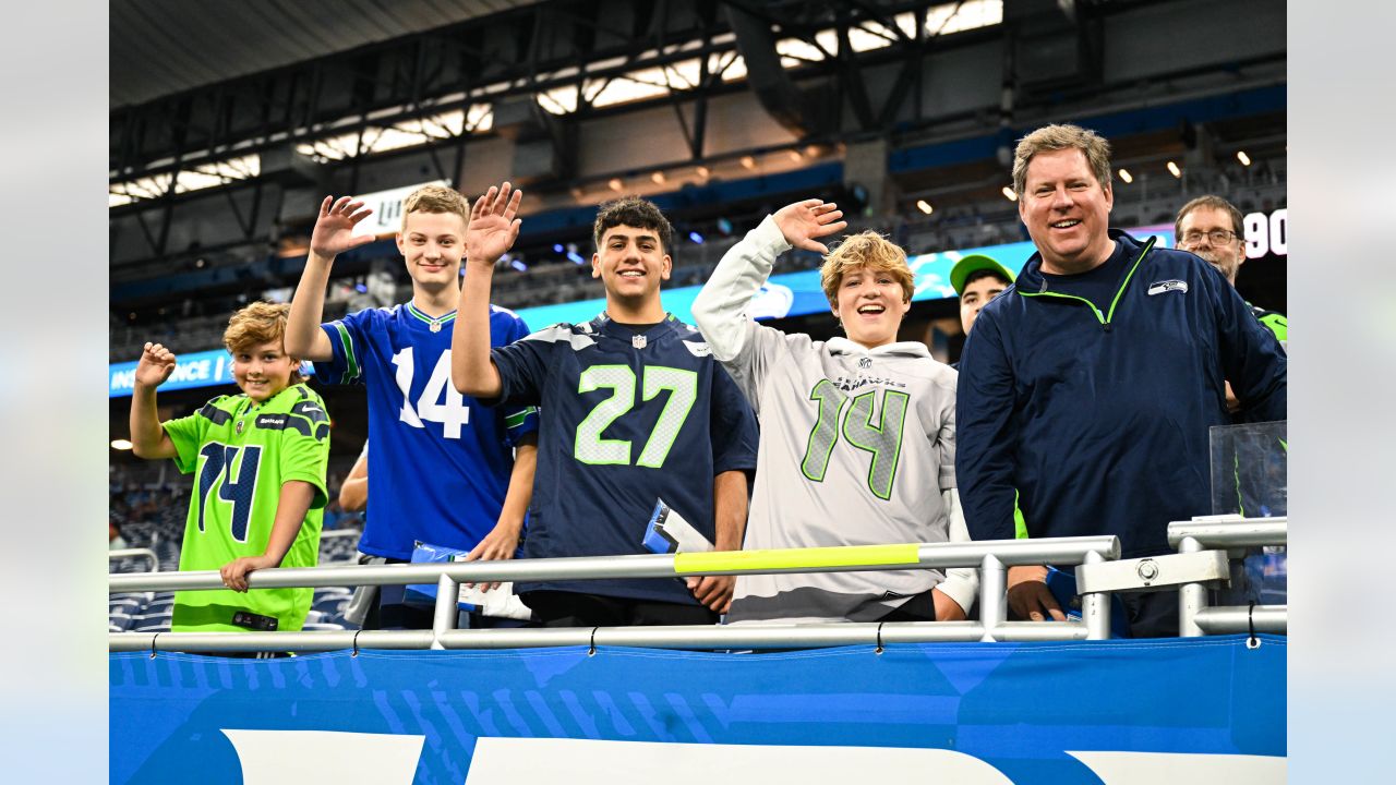 Detroit Lions on X: The Detroit Lions would like to thank the Seattle  Seahawks and their fanbase for donating nearly $20,000 to the Detroit Lions  Foundation in celebration of our win over