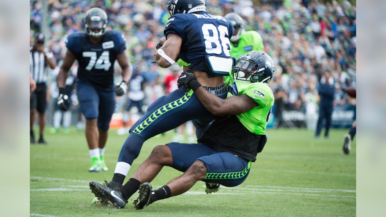 New Seahawks OL Jahri Evans: 'I still feel like I'm a top guard in this  league'