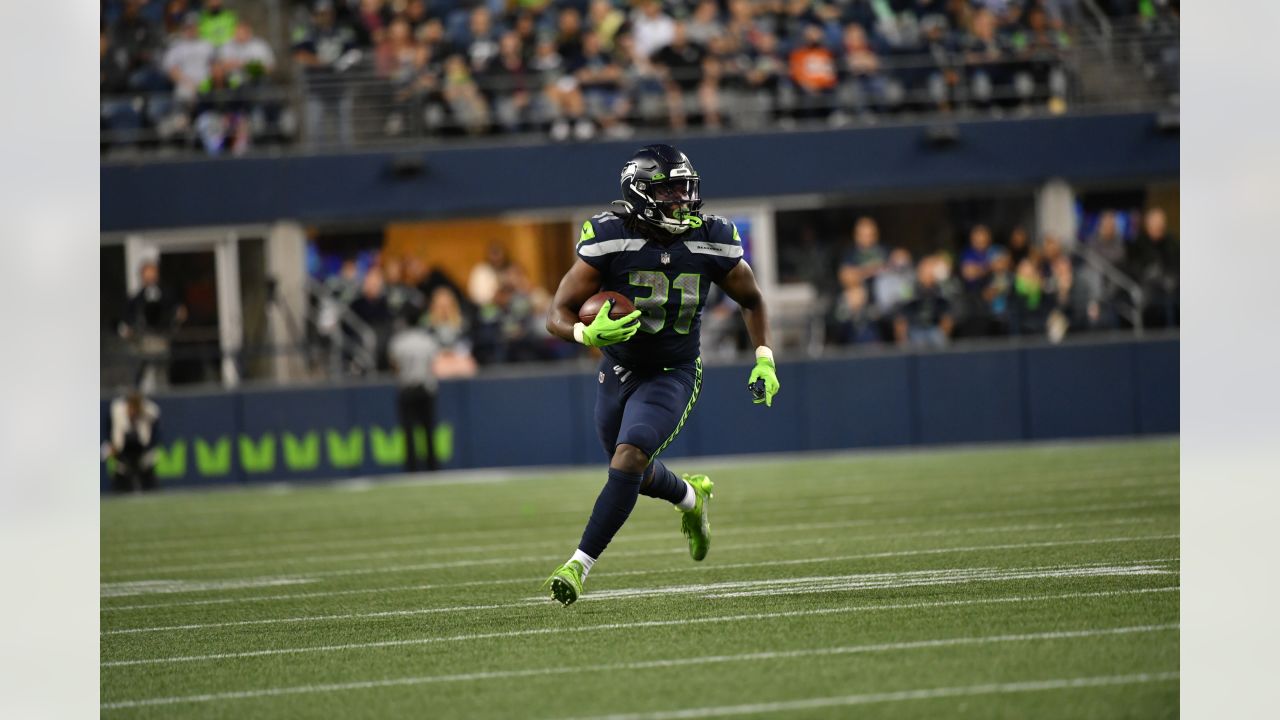 Seahawks backups still struggle with offense in 30-3 loss to