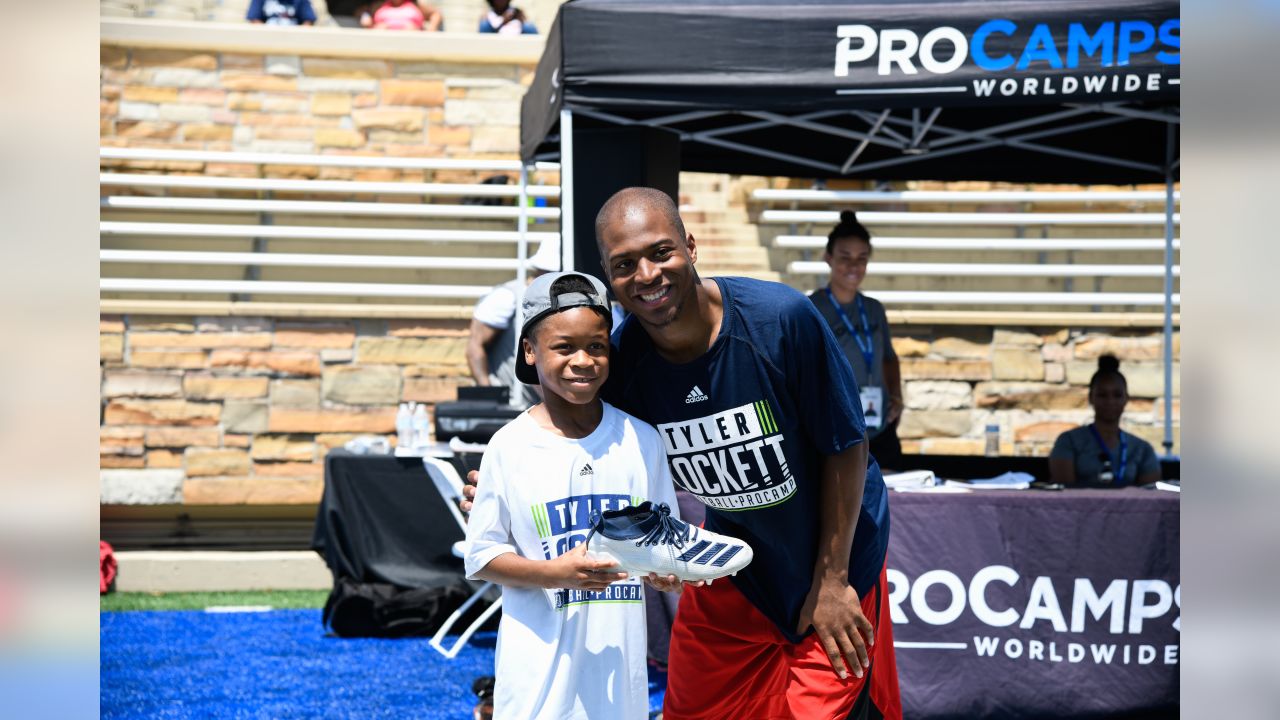 Family ties flow through Tyler Lockett's youth camp in Tulsa