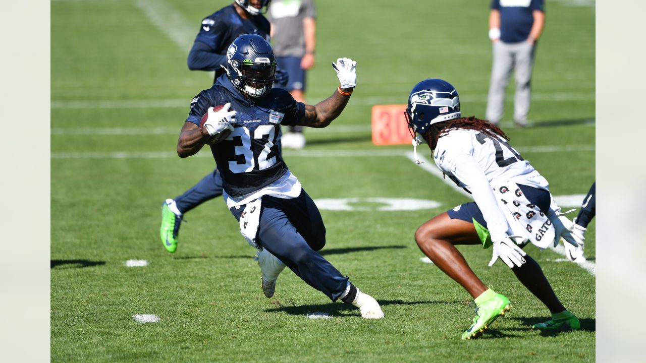 Chris Carson Is Back & Other Observations From Practice No. 13 Of Seahawks  Training Camp