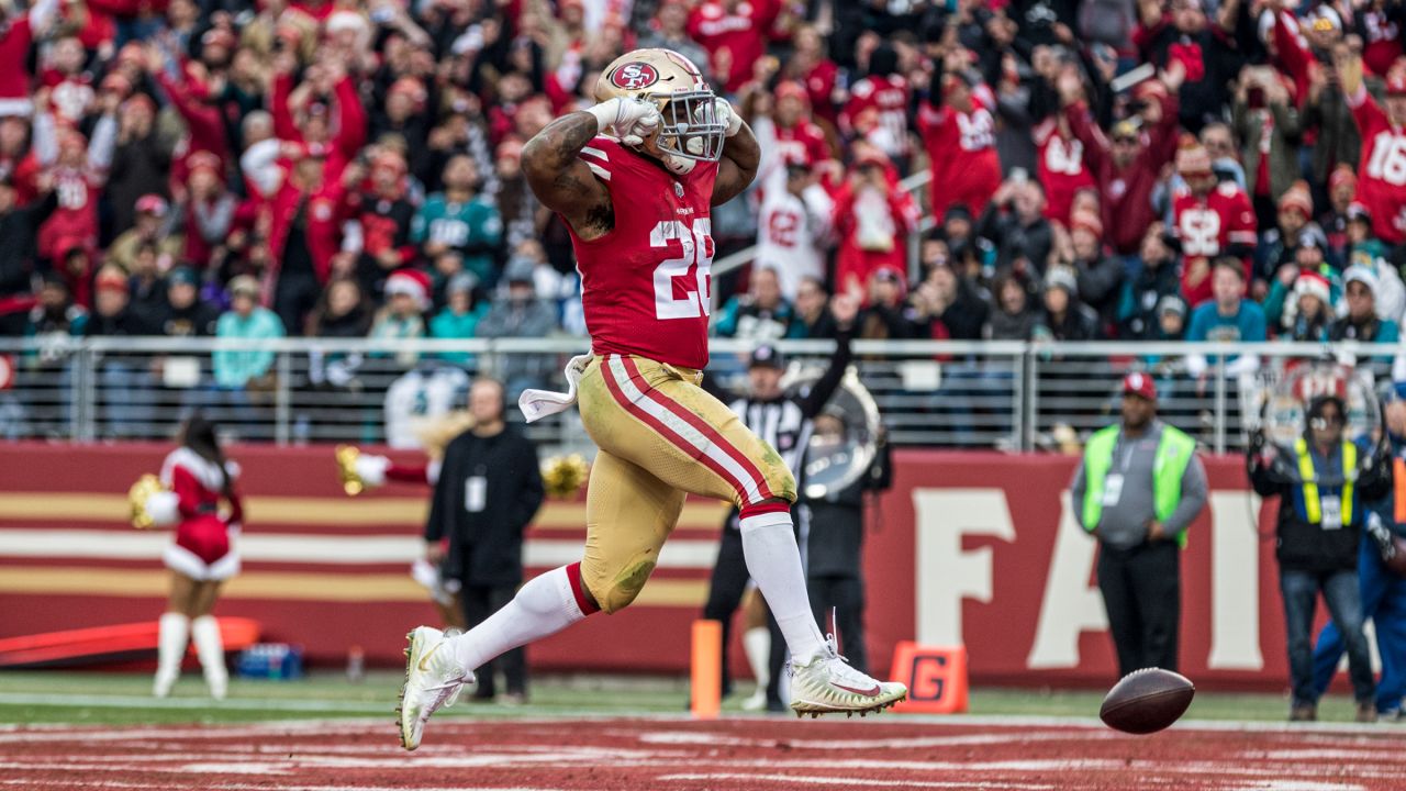 49ers running back Carlos Hyde (28) during NFL action between the