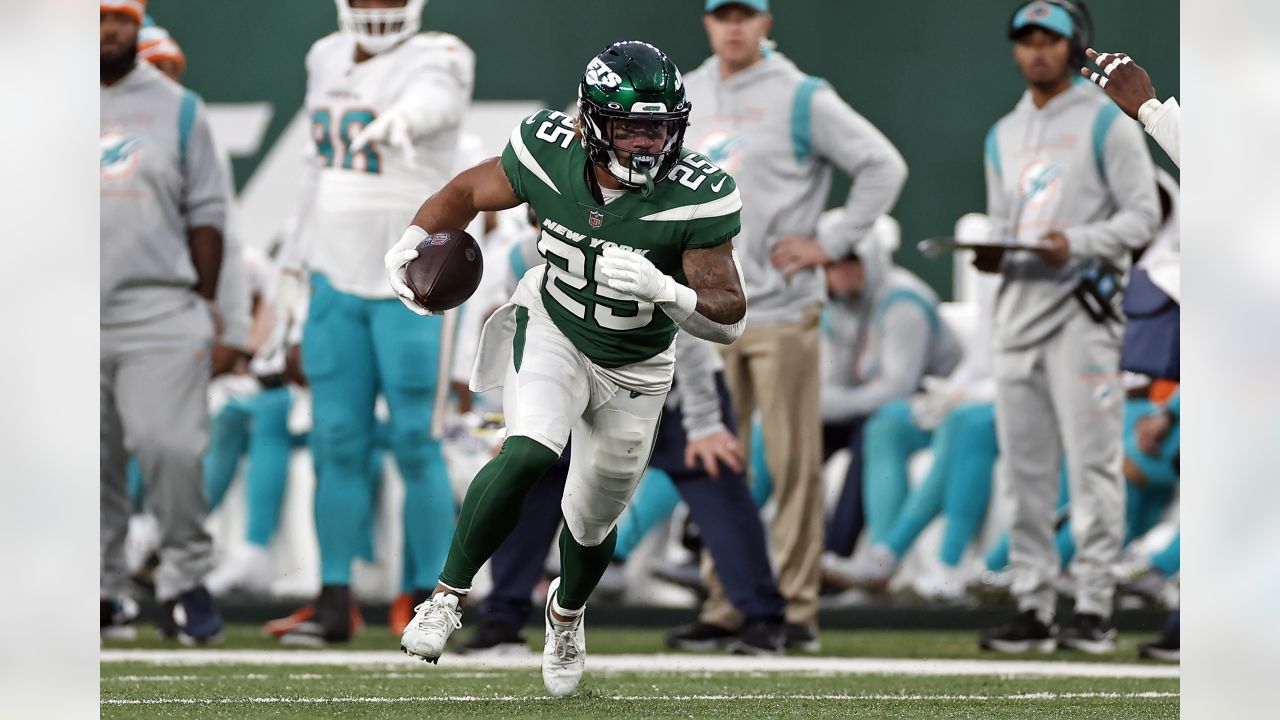 Fantasy Football waiver wire targets for Week 11 of 2021 NFL season