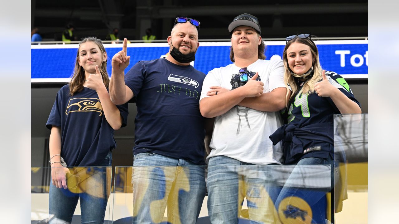 Seattle Seahawks Vs. Los Angeles Rams. Fans Support On NFL Game. Silhouette  Of Supporters, Big Screen With Two Rivals In Background. Stock Photo,  Picture And Royalty Free Image. Image 151158439.