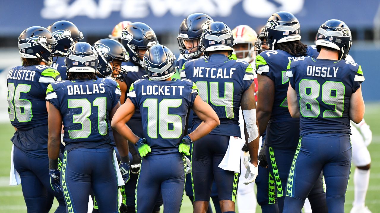 Seattle, United States. 30th Dec, 2019. Seattle Seahawks wide receiver D.K.  Metcalf (14) catches a 14 yard touchdown against San Francisco 49ers  cornerback Ahkello Witherspoon (23) during the fourth quarter at CenturyLink