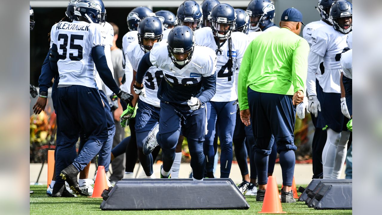 K.J. Wright has knee surgery, status for Seattle's opener unknown